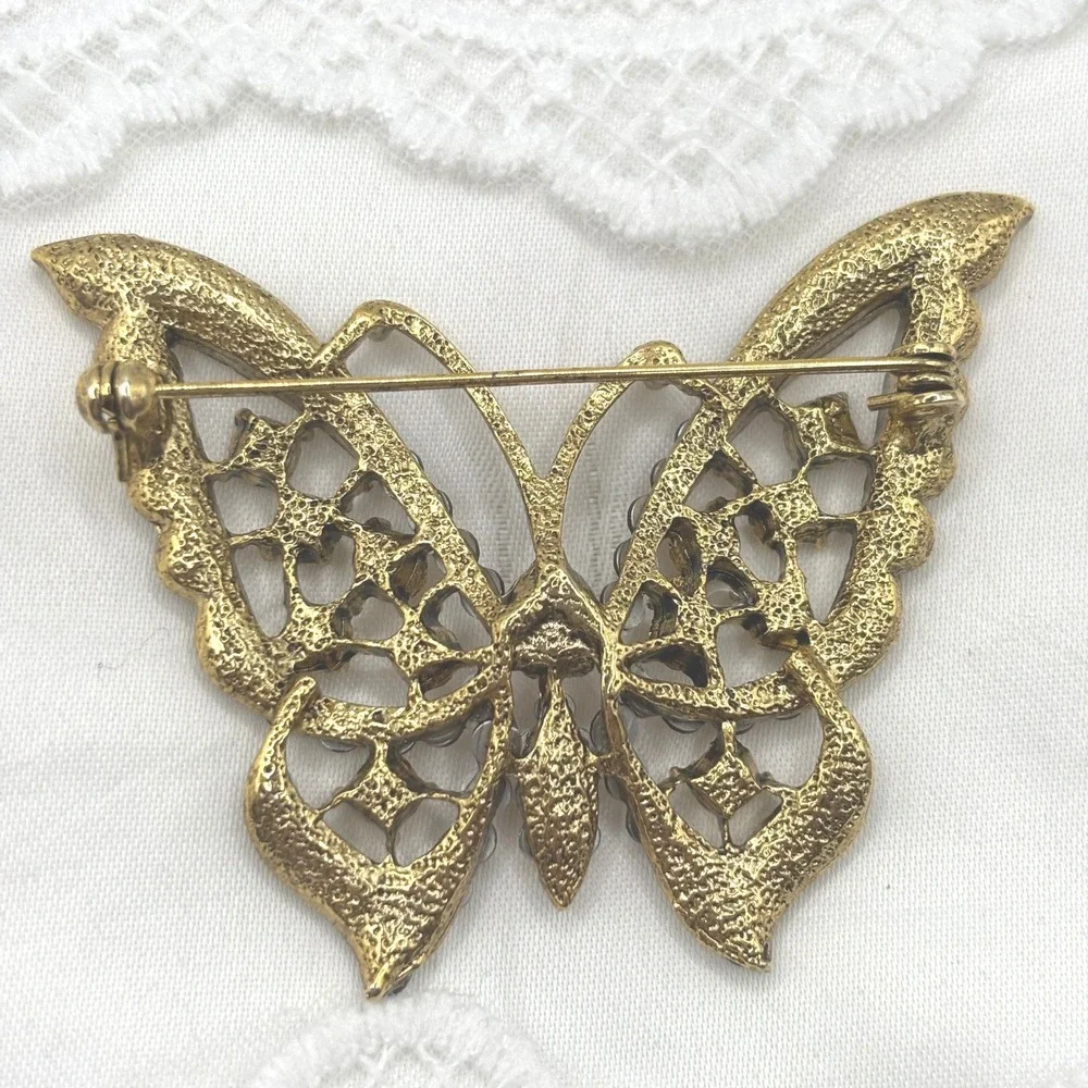Vintage Butterfly Brooch Antiqued Gold Tone Amber Brown Rhinestone Insect Pin